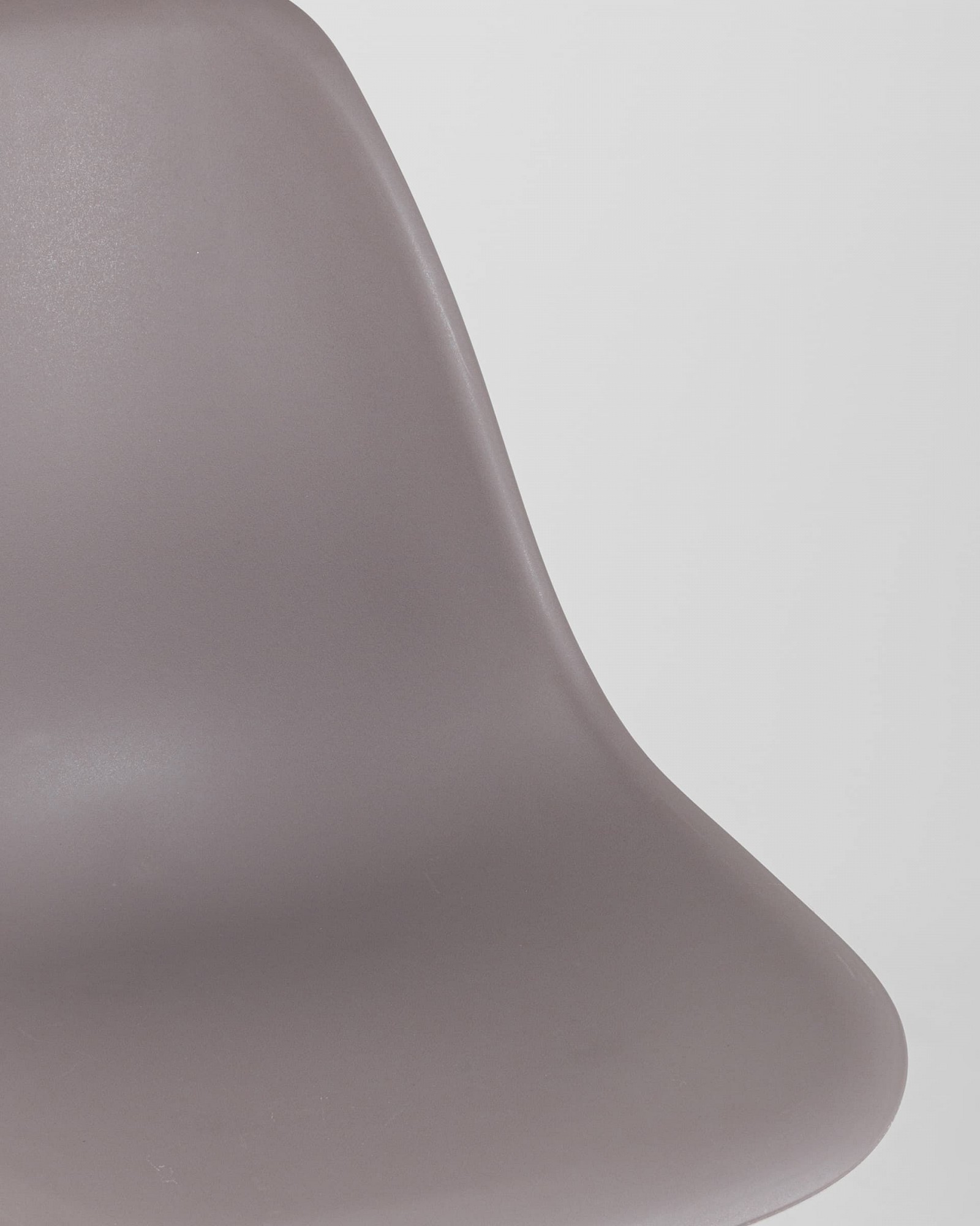 Набор из 4 стульев Eames